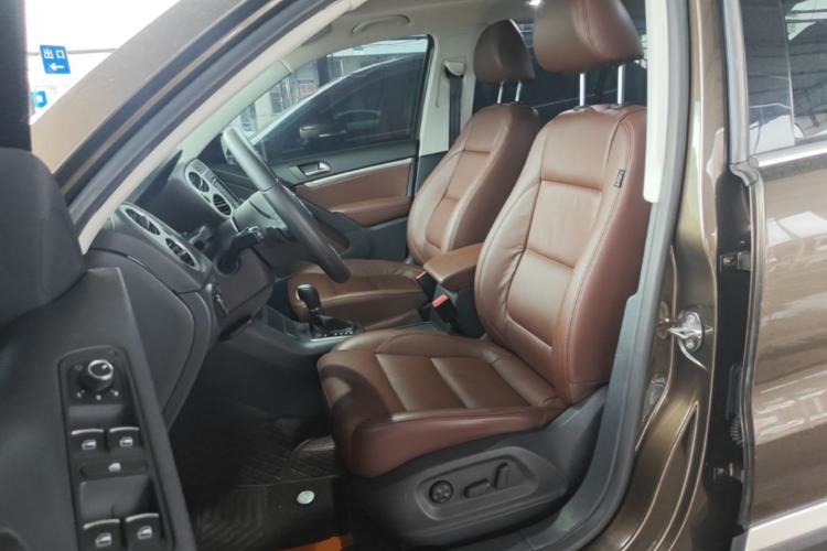 Used Volkswagen Tiguan 2013 1.8 TSI Automatic All-Wheel Drive Luxury Model Left Front Seat
