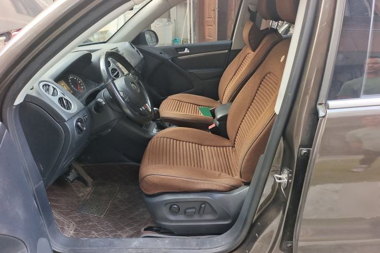 Used Volkswagen Tiguan 2013 2.0 TSI Automatic All-Wheel Drive Luxury Edition Left Front Seat