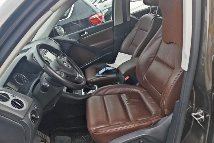 Used Volkswagen Tiguan 2013 1.8 TSI Automatic All-Wheel Drive Luxury Model Left Front Seat