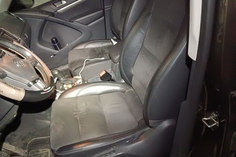 Used Volkswagen Tiguan 2013 2.0 TSI Automatic All-Wheel-Drive Flagship Edition Left Front Seat