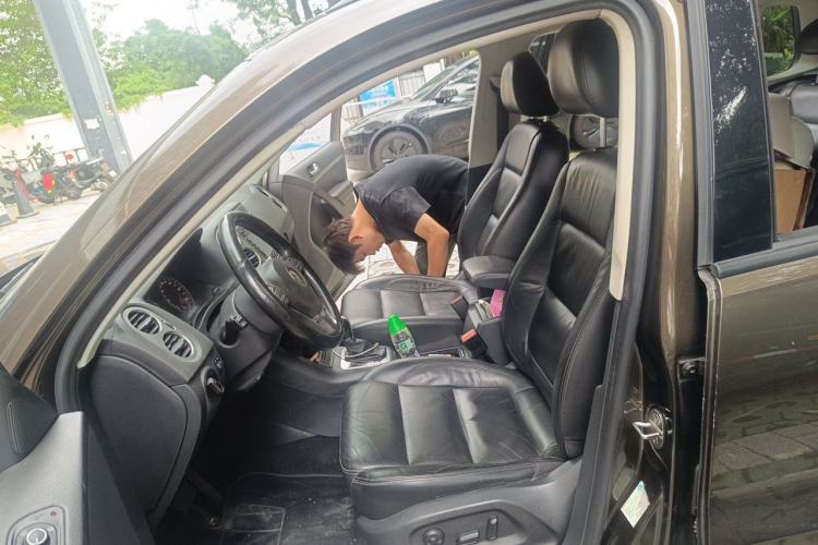 Used Volkswagen Tiguan 2013 1.8TSI Automatic All-Wheel-Drive Comfort Edition Left Front Seat