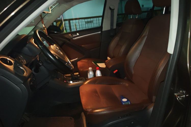 Used Volkswagen Tiguan 2013 2.0 TSI Automatic All-Wheel-Drive Flagship Edition Left Front Seat