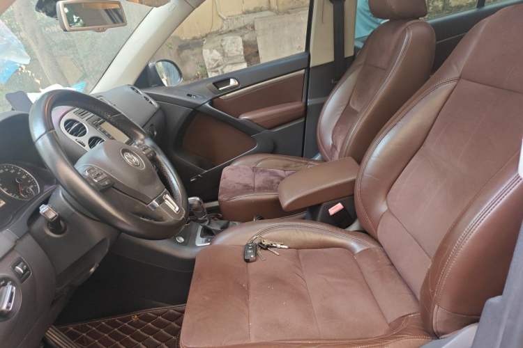 Used Volkswagen Tiguan 2013 2.0 TSI Automatic All-Wheel-Drive Flagship Edition Left Front Seat