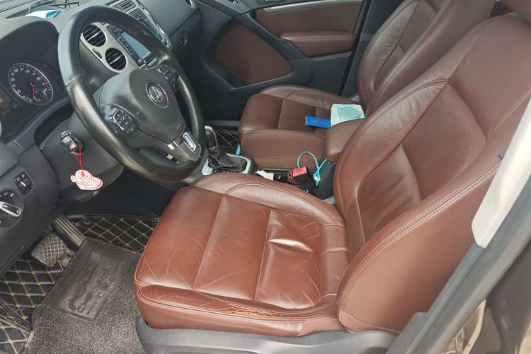 Used Volkswagen Tiguan 2013 1.8 TSI Automatic All-Wheel Drive Luxury Model Left Front Seat