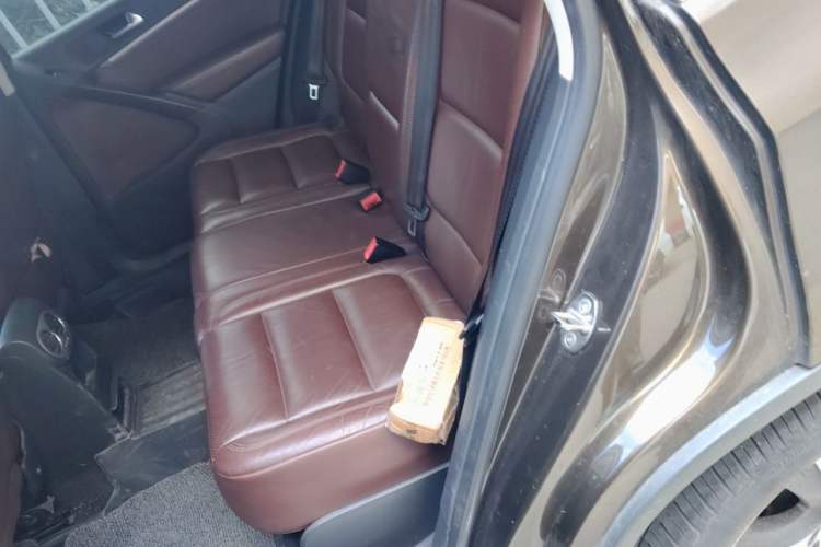 Used Volkswagen Tiguan 2013 2.0 TSI Automatic All-Wheel Drive Luxury Edition Left Rear Seat