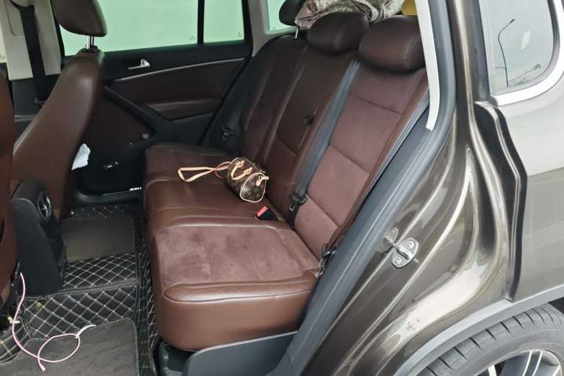 Used Volkswagen Tiguan 2013 2.0 TSI Automatic All-Wheel-Drive Flagship Edition Left Rear Seat
