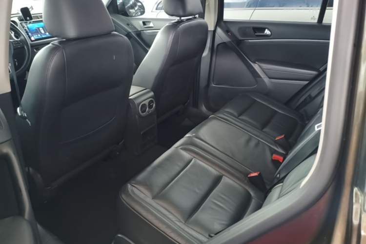 Used Volkswagen Tiguan 2013 1.8 TSI Automatic Two-Wheel Drive Comfort Edition Left Rear Seat