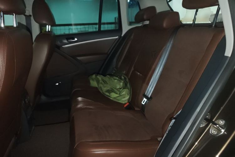 Used Volkswagen Tiguan 2013 2.0 TSI Automatic All-Wheel-Drive Flagship Edition Left Rear Seat