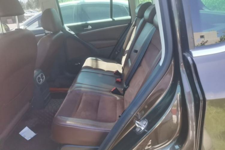 Used Volkswagen Tiguan 2013 2.0 TSI Automatic All-Wheel-Drive Flagship Edition Left Rear Seat