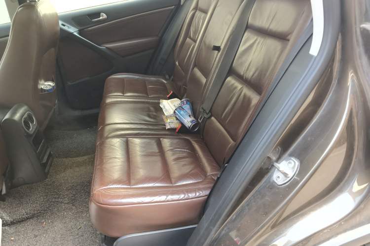 Used Volkswagen Tiguan 2013 1.8 TSI Automatic All-Wheel Drive Luxury Model Left Rear Seat