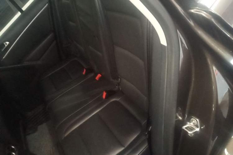 Used Volkswagen Tiguan 2013 1.8 TSI Automatic All-Wheel Drive Luxury Model Left Rear Seat