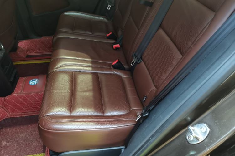 Used Volkswagen Tiguan 2013 1.8 TSI Automatic All-Wheel Drive Luxury Model Left Rear Seat