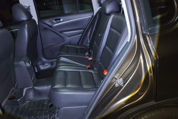 Used Volkswagen Tiguan 2013 1.8 TSI Automatic Two-Wheel Drive Comfort Edition Left Rear Seat