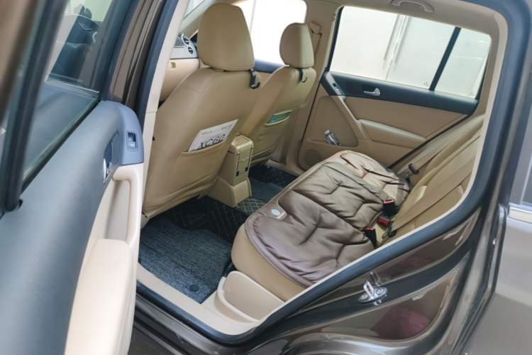 Used Volkswagen Tiguan 2013 1.8TSI Automatic Two-Wheel Drive Trend Edition Left Rear Seat