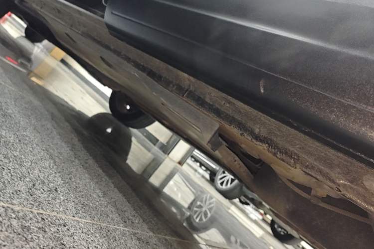 Used Volkswagen Tiguan 2013 2.0 TSI Automatic All-Wheel-Drive Flagship Edition Left Side Sill