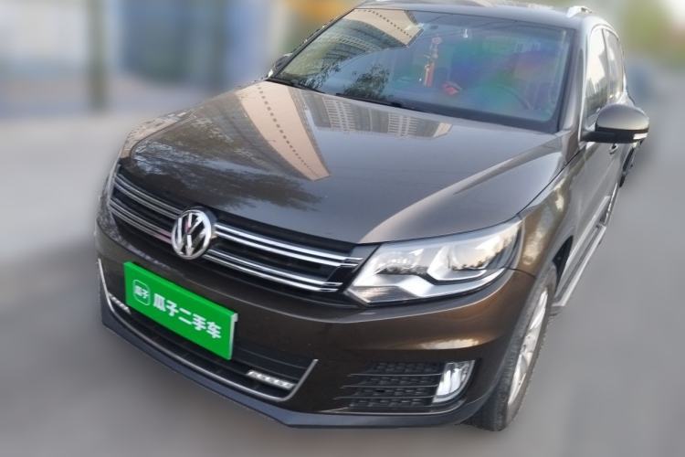 Used Volkswagen Tiguan 2013 1.8TSI Automatic Two-Wheel Drive Luxury Model Guazi used car, China used car export, Used car for sale, Used cars, Cheapest cars for sale