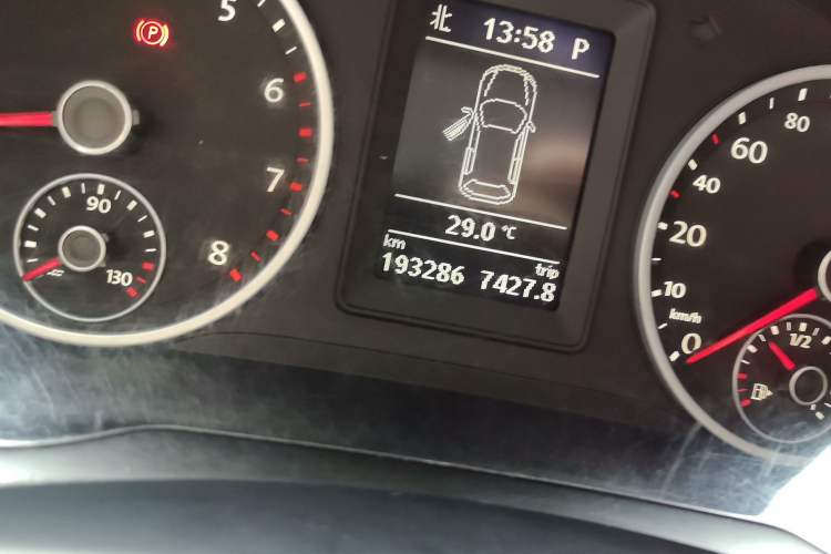 Used Volkswagen Tiguan 2013 1.8 TSI Automatic Two-Wheel Drive Comfort Edition Odometer Close Up