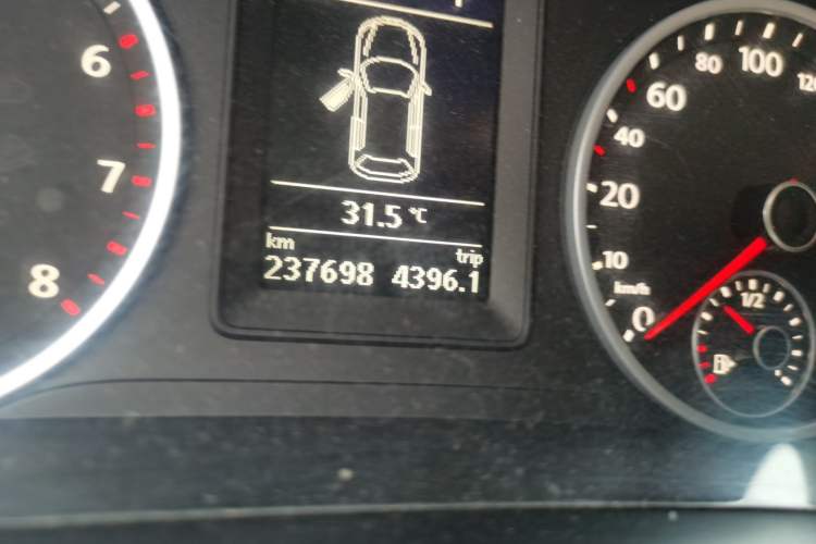 Used Volkswagen Tiguan 2013 1.8 TSI Automatic Two-Wheel Drive Comfort Edition Odometer Close Up