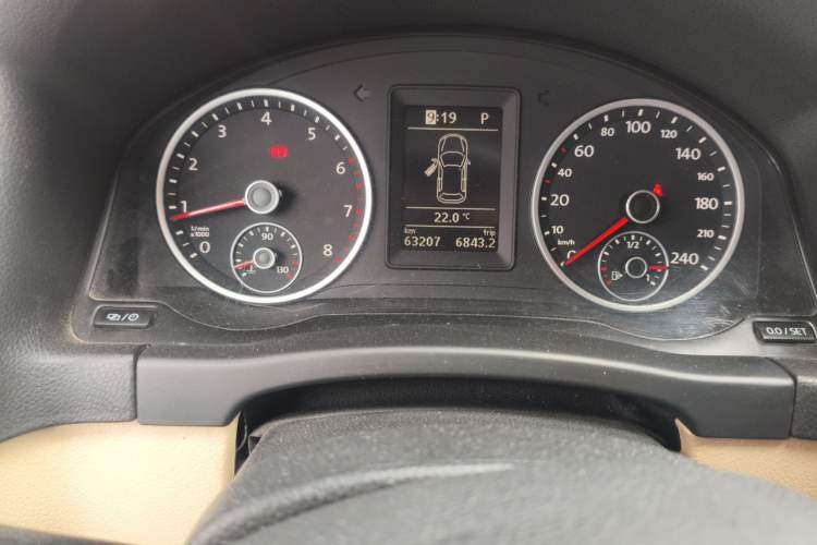 Used Volkswagen Tiguan 2013 1.8 TSI Automatic Two-Wheel Drive Comfort Edition Odometer Close Up