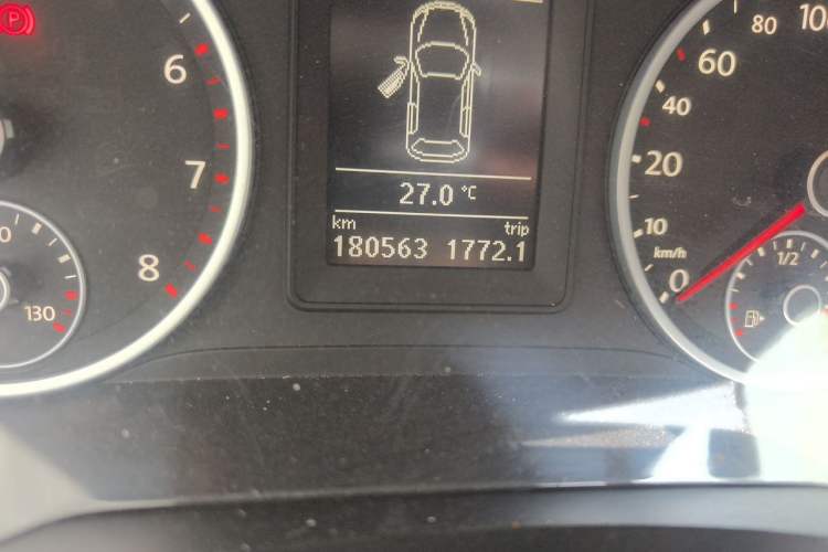 Used Volkswagen Tiguan 2013 1.8TSI Automatic Two-Wheel Drive Trend Edition Odometer Close Up