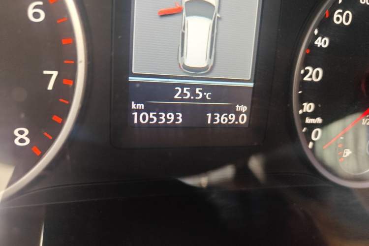 Used Volkswagen Tiguan 2013 2.0 TSI Automatic All-Wheel-Drive Flagship Edition Odometer Close Up