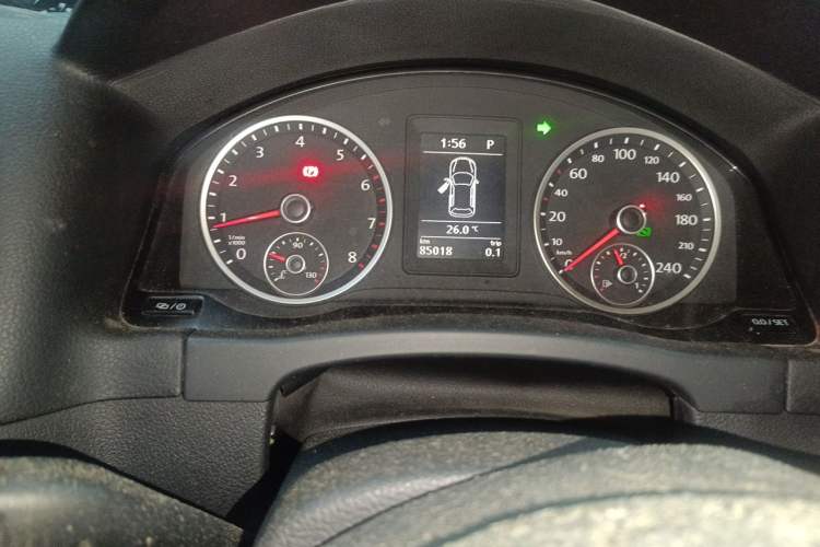 Used Volkswagen Tiguan 2013 1.8TSI Automatic All-Wheel-Drive Comfort Edition Odometer Close Up