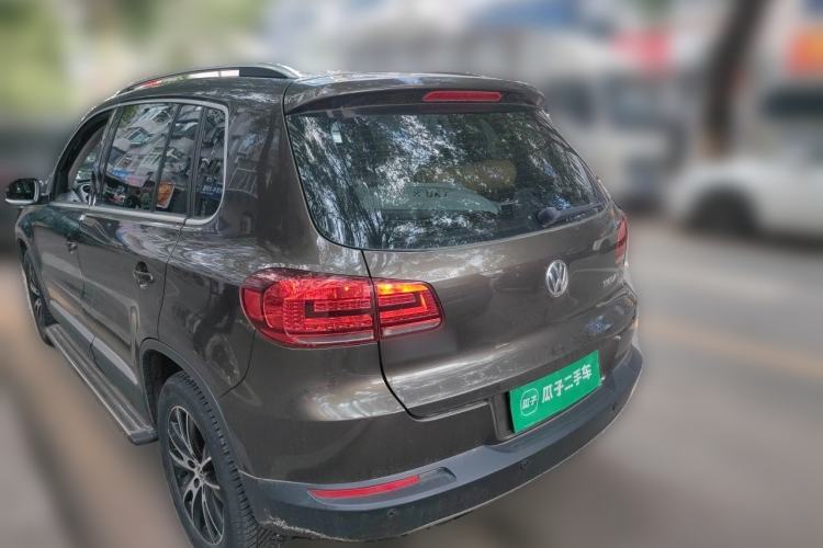 Used Volkswagen Tiguan 2013 1.8 TSI Automatic All-Wheel Drive Luxury Model Rear Left 45 Deg