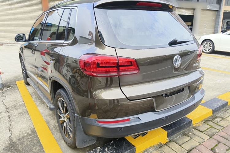 Used Volkswagen Tiguan 2013 1.8 TSI Automatic All-Wheel Drive Luxury Model Rear Left 45 Deg