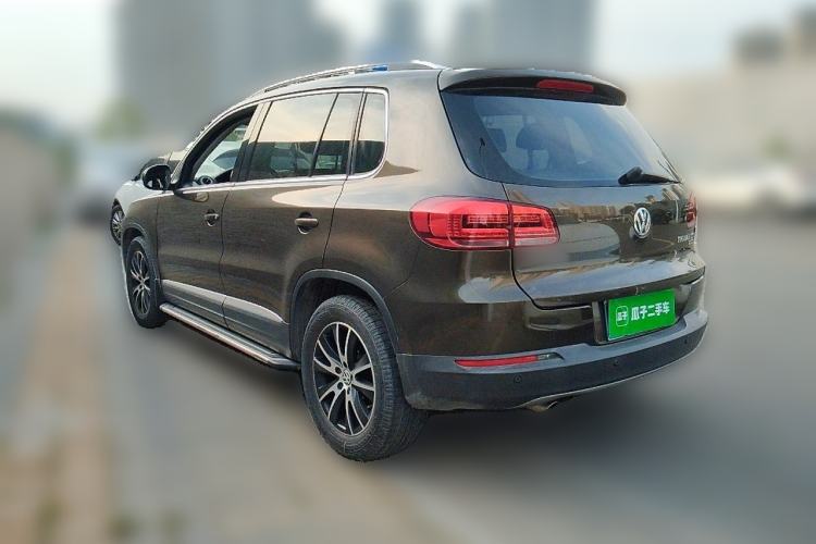 Used Volkswagen Tiguan 2013 1.8 TSI Automatic All-Wheel Drive Luxury Model Rear Left 45 Deg