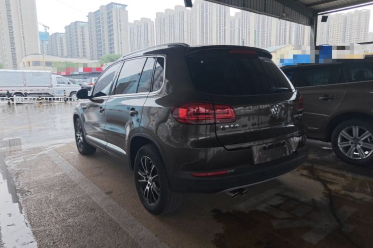 Used Volkswagen Tiguan 2013 1.8 TSI Automatic All-Wheel Drive Luxury Model Rear Left 45 Deg