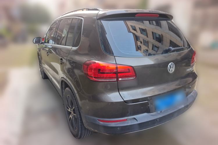 Used Volkswagen Tiguan 2013 2.0 TSI Automatic All-Wheel Drive Luxury Edition Rear Left 45 Deg