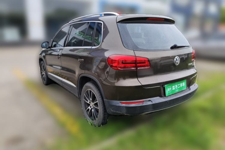 Used Volkswagen Tiguan 2013 1.8 TSI Automatic All-Wheel Drive Luxury Model Rear Left 45 Deg