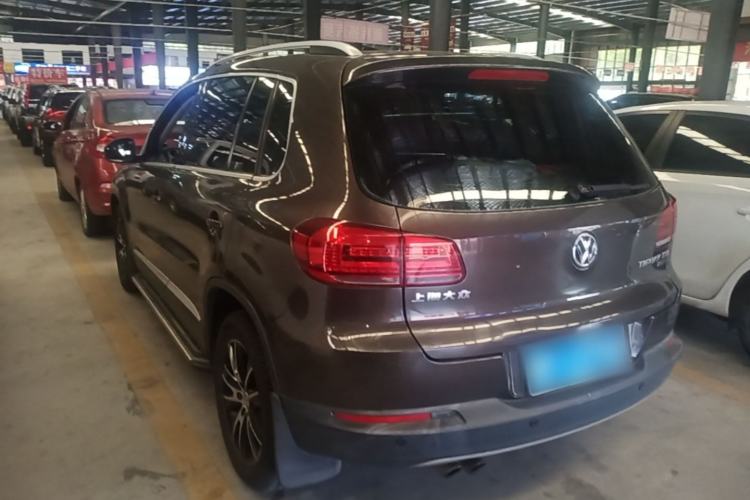 Used Volkswagen Tiguan 2013 1.8 TSI Automatic All-Wheel Drive Luxury Model Rear Left 45 Deg