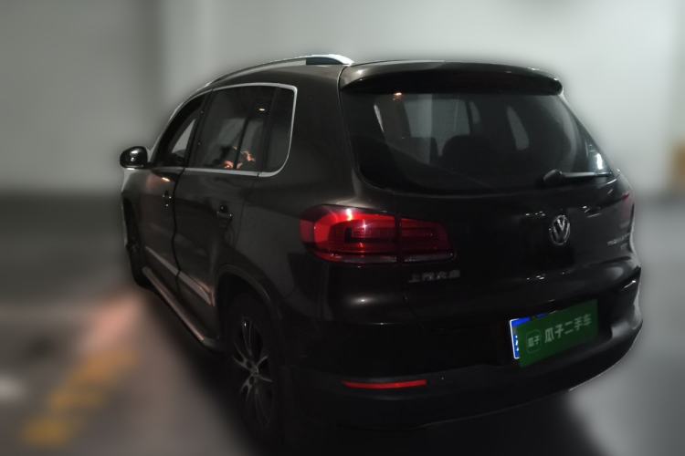 Used Volkswagen Tiguan 2013 1.8 TSI Automatic All-Wheel Drive Luxury Model Rear Left 45 Deg