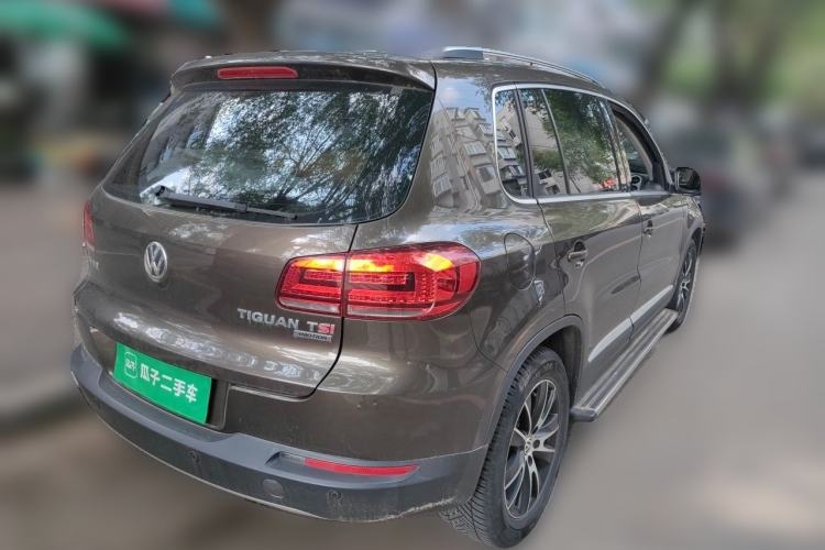 Used Volkswagen Tiguan 2013 1.8 TSI Automatic All-Wheel Drive Luxury Model Rear Right 45 Deg