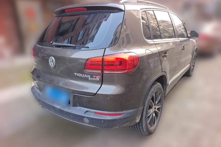 Used Volkswagen Tiguan 2013 2.0 TSI Automatic All-Wheel Drive Luxury Edition Rear Right 45 Deg