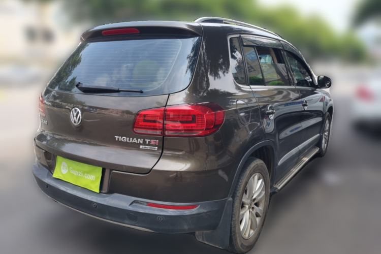 Used Volkswagen Tiguan 2013 1.8 TSI Automatic All-Wheel Drive Luxury Model Rear Right 45 Deg