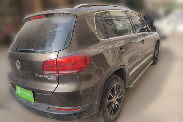 Used Volkswagen Tiguan 2013 1.8 TSI Automatic All-Wheel Drive Luxury Model Rear Right 45 Deg