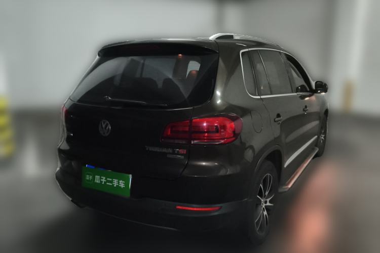 Used Volkswagen Tiguan 2013 1.8 TSI Automatic All-Wheel Drive Luxury Model Rear Right 45 Deg