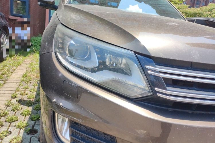 Used Volkswagen Tiguan 2013 2.0 TSI Automatic All-Wheel-Drive Flagship Edition Right Front Headlight
