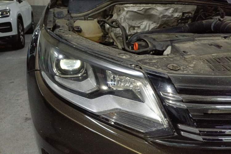 Used Volkswagen Tiguan 2013 1.8TSI Automatic Two-Wheel Drive Luxury Model Right Front Headlight