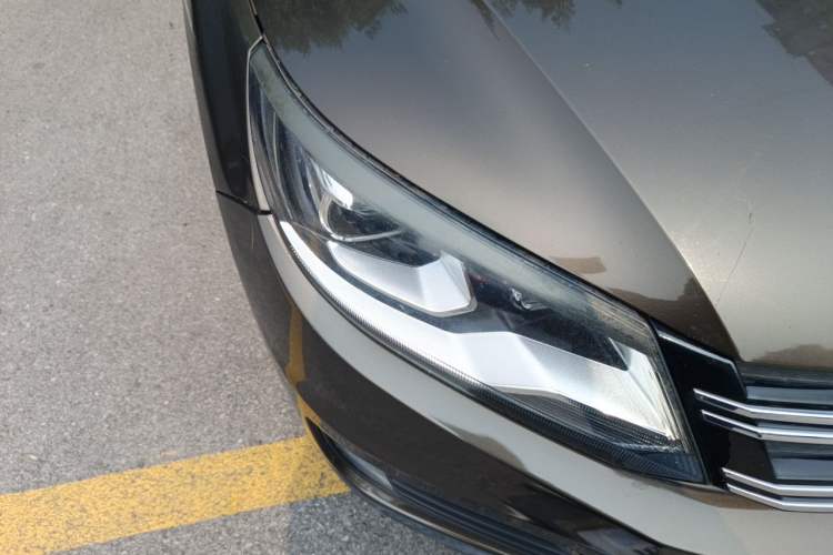 Used Volkswagen Tiguan 2013 1.8TSI Automatic Two-Wheel Drive Trend Edition Right Front Headlight