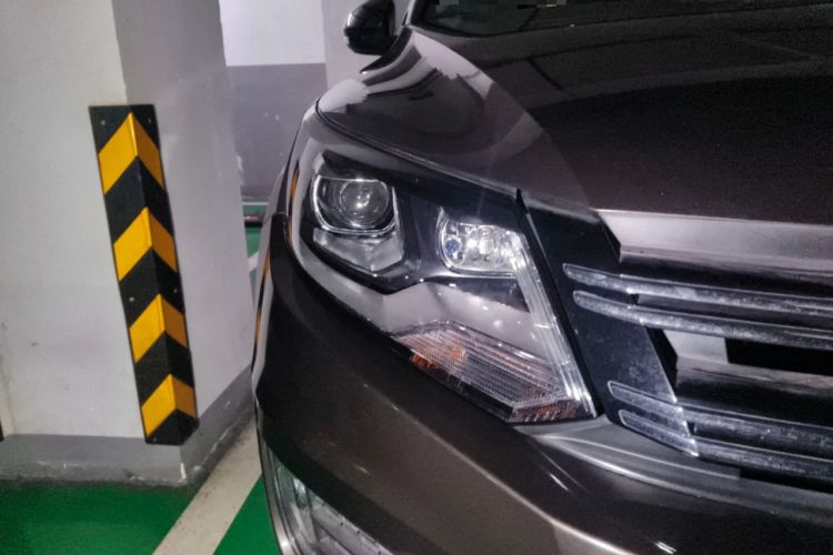 Used Volkswagen Tiguan 2013 1.8TSI Automatic Two-Wheel Drive Trend Edition Right Front Headlight