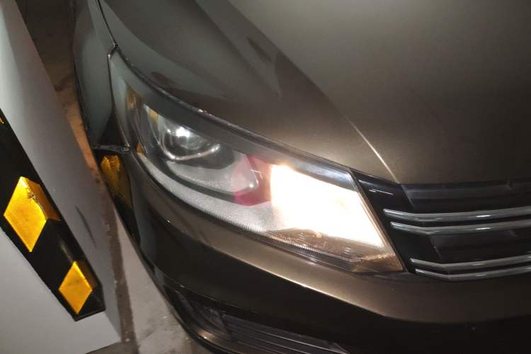Used Volkswagen Tiguan 2013 1.8TSI Automatic Two-Wheel Drive Luxury Model Right Front Headlight
