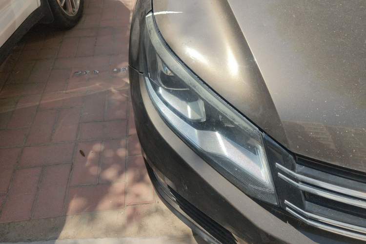 Used Volkswagen Tiguan 2013 1.8TSI Automatic Two-Wheel Drive Trend Edition Right Front Headlight