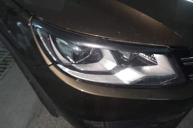 Used Volkswagen Tiguan 2013 1.8TSI Automatic Two-Wheel Drive Luxury Model Right Front Headlight