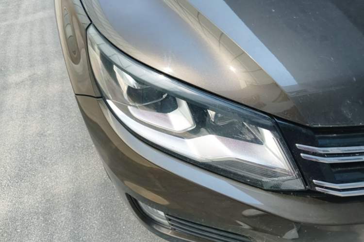 Used Volkswagen Tiguan 2013 1.8TSI Automatic Two-Wheel Drive Trend Edition Right Front Headlight