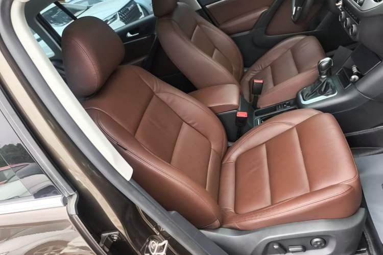 Used Volkswagen Tiguan 2013 1.8TSI Automatic Two-Wheel Drive Luxury Model Right Front Seat