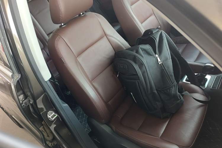 Used Volkswagen Tiguan 2013 2.0 TSI Automatic All-Wheel Drive Luxury Edition Right Front Seat