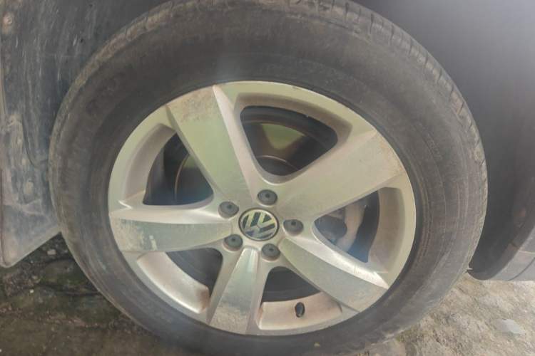Used Volkswagen Tiguan 2013 1.8 TSI Automatic Two-Wheel Drive Comfort Edition Right Front Wheel Hub